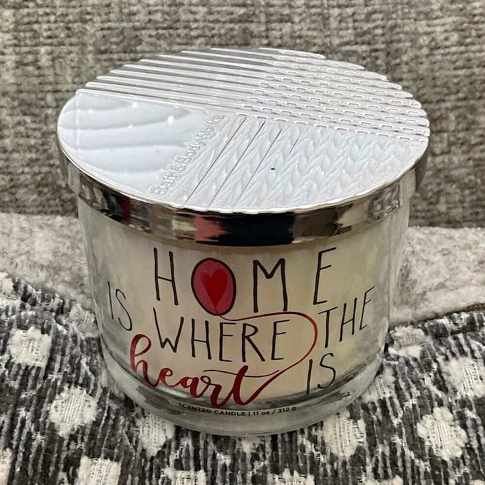 Yankee Candle Holiday collection Home is where the heart is 3-Wick Jar 11 oz